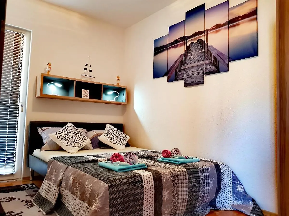Apartment With Sea View In Trogir