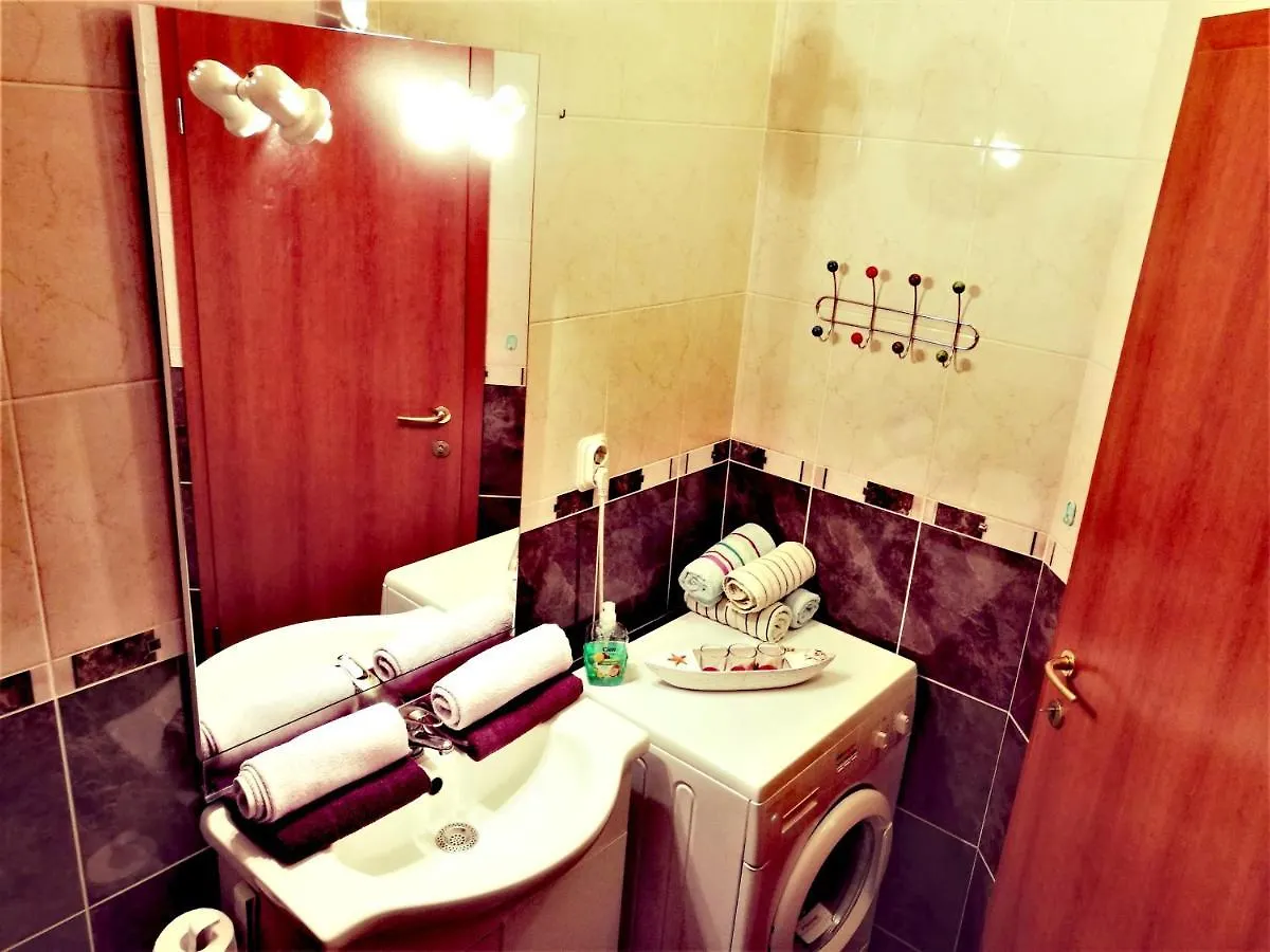 Apartment With Sea View In Trogir